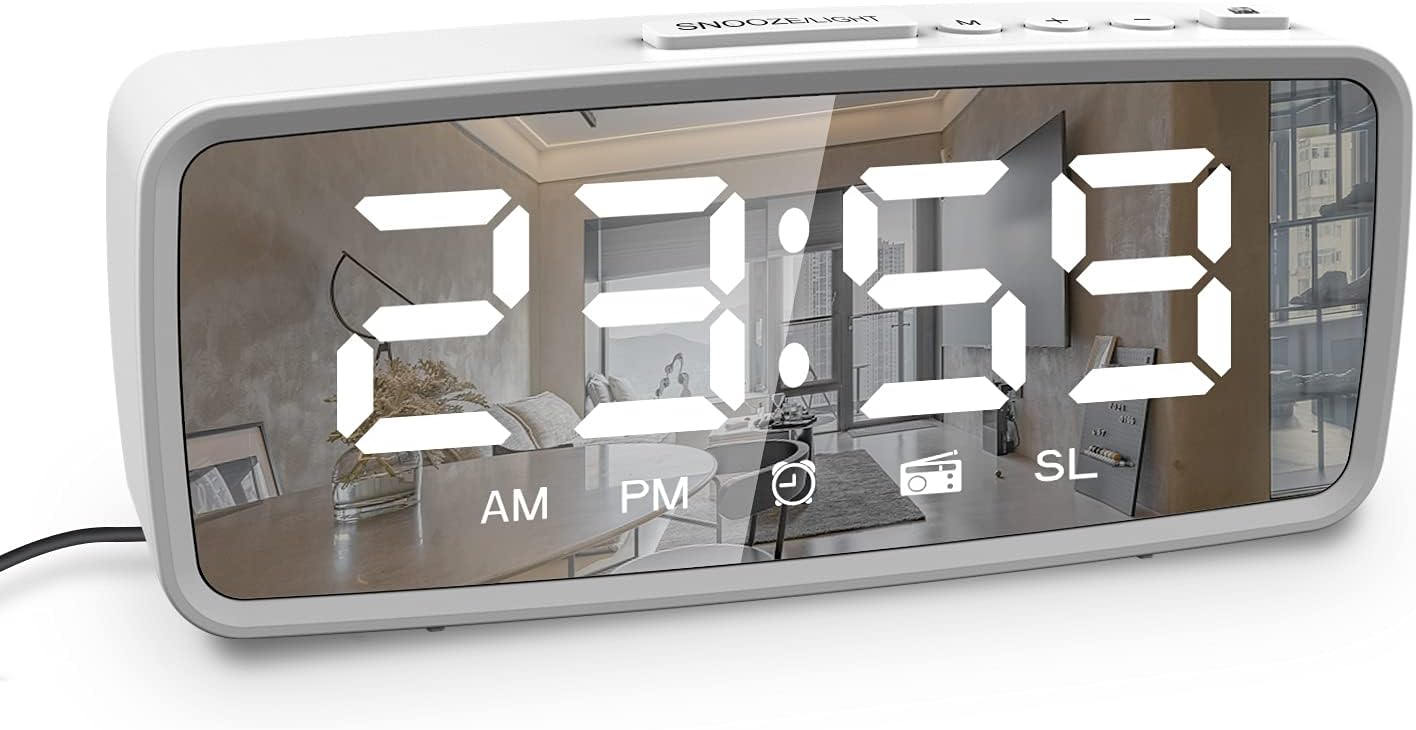 Vauno Digital Alarm Clock with FM Radio and Dimmer
