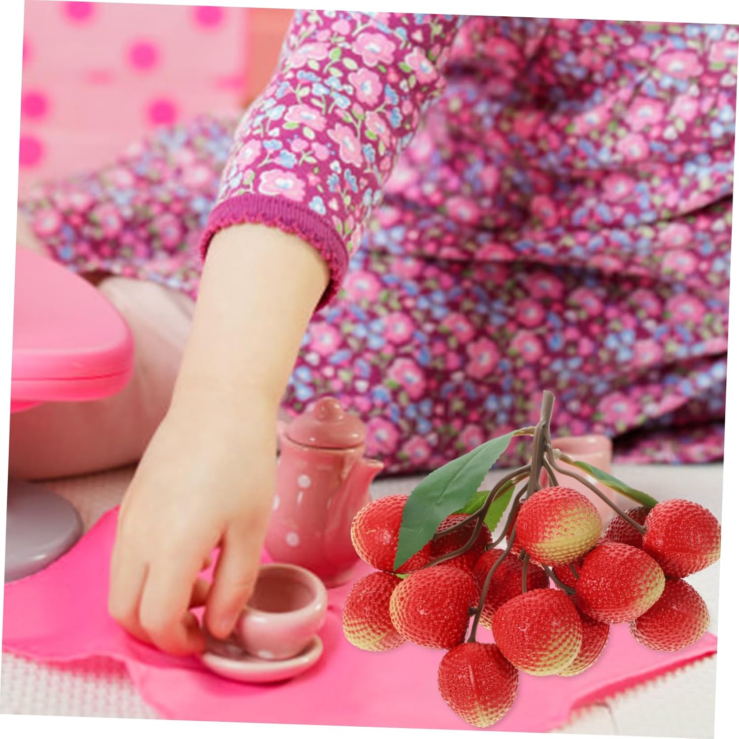 Wakauto Realistic Artificial Lychee Posing Prop